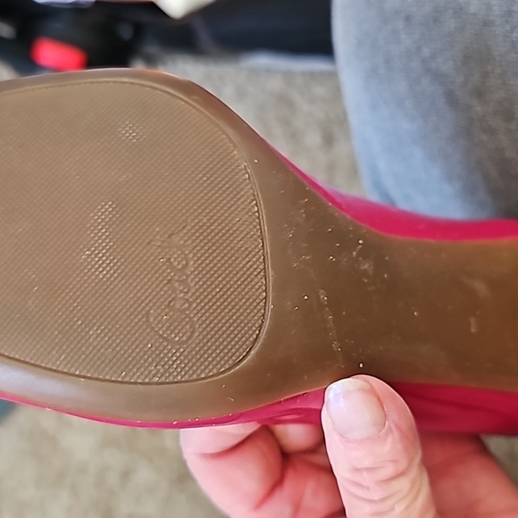 Coach fuchsia patent pumps heels Sz 5 - Picture 4 of 7